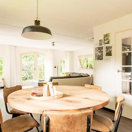 Chalé Beautiful And Charming Farmhouse In The Veluwe
