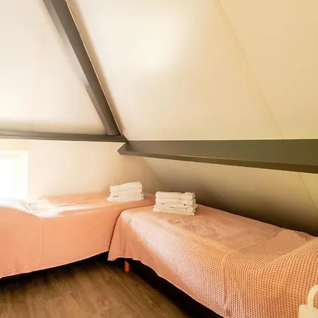 Beautiful And Charming Farmhouse In The Veluwe Chalé *